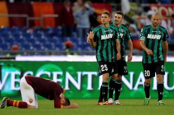 hi-res-187569914-domenico-berardi-with-his-teammates-alessandro-longhi_crop_exact.jpg