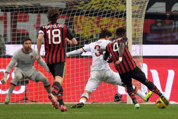 Download this Gif Sulley Muntari Scores For Milan Roma picture