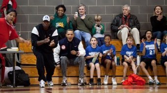 Ht_barack_obama_bball_jt_120211_wblog_crop_exact