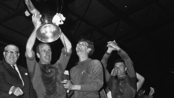 Bobbycharlton_crop_exact