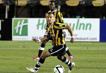 Charleston-reading0521_crop_exact
