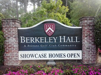 _berkeleyhallsign_crop_exact