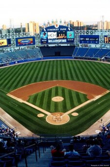1baseball-cominsky_crop_exact