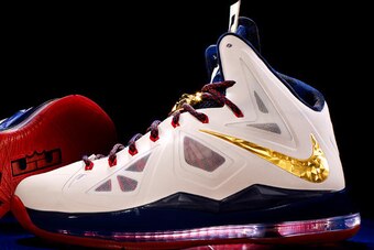Nike-lebron-x-02_original_crop_exact
