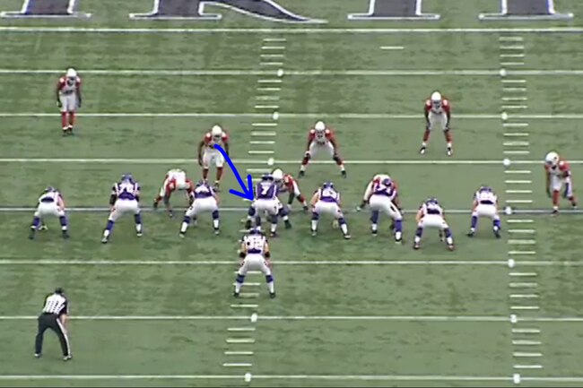 Coach_clips44_crop_exact