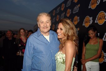 buss jerry dr owner lakers 1933 surrounded tribute boobs nba greatest ever remembered legendary forever legacy la getty sciulli john