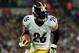 LONDON, ENGLAND - SEPTEMBER 29: Running back Le'Veon Bell #26 of the Pittsburgh Steelers runs with the ball during the NFL International Series game between Pittsburgh Steelers and Minnesota Vikings at Wembley Stadium on September 29, 2013 in London, Eng