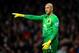 LONDON, ENGLAND - DECEMBER 08: Tim Howard of Everton points during the Barclays Premier League match between Arsenal and Everton at Emirates Stadium on December 8, 2013 in London, England. (Photo by Michael Regan/Getty Images)