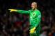 LONDON, ENGLAND - DECEMBER 08: Tim Howard of Everton points during the Barclays Premier League match between Arsenal and Everton at Emirates Stadium on December 8, 2013 in London, England. (Photo by Michael Regan/Getty Images)