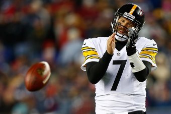 hi-res-186737280-ben-roethlisberger-of-the-pittsburgh-steelers-reacts_crop_exact.jpg