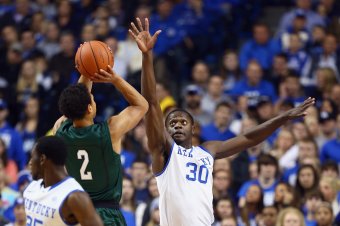 http://img.bleacherreport.net/img/article/media_slots/photos/001/302/347/hi-res-452006341-julius-randle-of-the-kentucky-wildcats-defends-the-shot_crop_exact.jpg?w=340&h=226&q=85