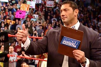 Dave-Bautista-Thumbs-Up-Batista-WWE_crop_exact.png?w=340&h=226&q=85