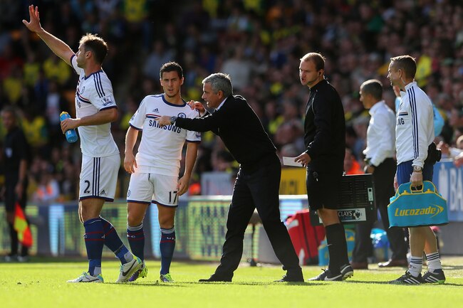 Hi-res-183435469-manager-jose-mourinho-of-chelsea-speaks-to-eden-hazard_crop_exact