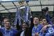 LONDON - MAY 07: (L-R) Frank Lampard, Jose Mourinho, John Terry and Paulo Ferreira hold the trophy after receiving the Barclays Premiership Trophy at Stamford Bridge on May 7, 2005 in London, England. (Photo by Ben Radford/Getty Images)