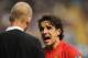 LONDON - SEPTEMBER 21: Owen Hargreaves of Manchester United appeals to referee Mike Riley during the Barclays Premier League match between Chelsea and Manchester United at Stamford Bridge on September 21, 2008 in London, England. (Photo by Shaun Botteri