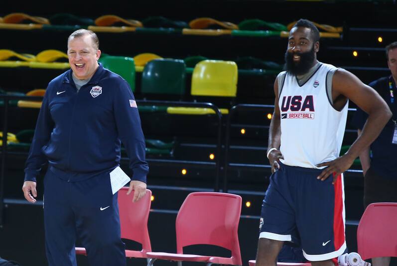 Thibodeau諷刺哈登愛買犯:小動作那麼多,裁判總買賬!-黑特籃球-NBA新聞影音圖片分享社區