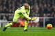 LONDON, ENGLAND - OCTOBER 24: Tim Howard of Everton in action during the Barclays Premier League match between Arsenal and Everton at Emirates Stadium on October 24, 2015 in London, England. (Photo by Dean Mouhtaropoulos/Getty Images)