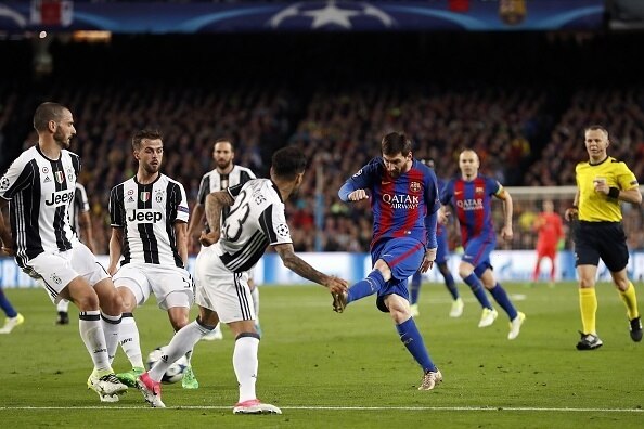 Messi missed Barcelona's best chance of the first half.