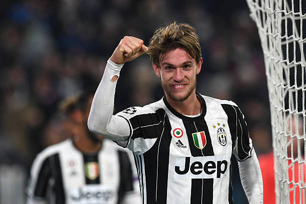 TURIN, ITALY - DECEMBER 07: Daniele Rugani of Juventus celebrates a goal during the UEFA Champions League Group H match between Juventus and GNK Dinamo Zagreb at Juventus Stadium on December 7, 2016 in Turin. (Photo by Valerio Pennicino/Getty Images)