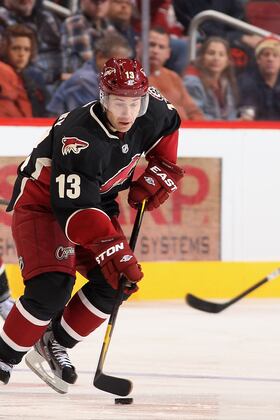 Phoenix Coyotes Are on NHL Playoff Bubble at Season's Halfway Point