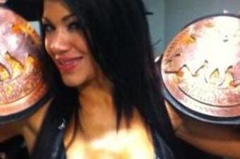 Ajpoeznceaa6sj__crop_north