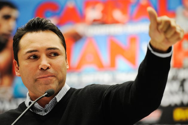 Oscar De La Hoya Is on the Tweet Train in Hopes of Helping the Big Fight Happen