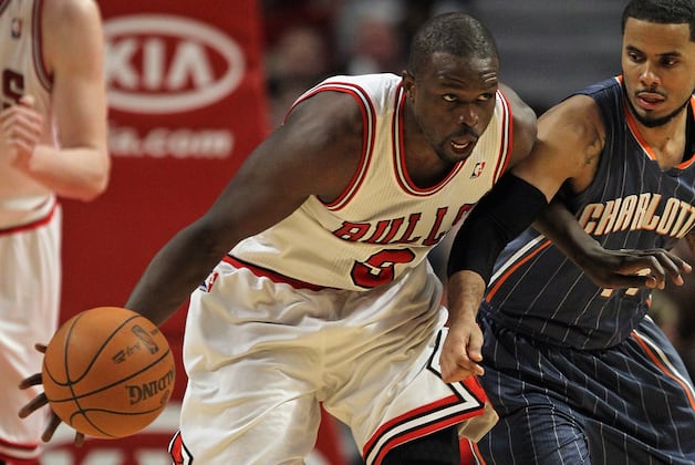 Chicago Bulls SF Luol Deng Has Torn Ligament in Left Wrist