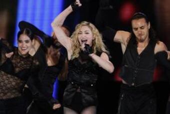 Madonna-superbowl-performance_crop_north