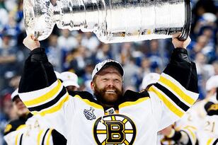 Alg_tim-thomas-stanley-cup_crop_north