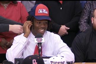 Olemiss-traeelston_crop_north
