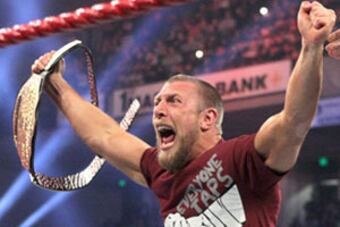 Danielbryan-worldheavyweightchampion2_original_crop_north