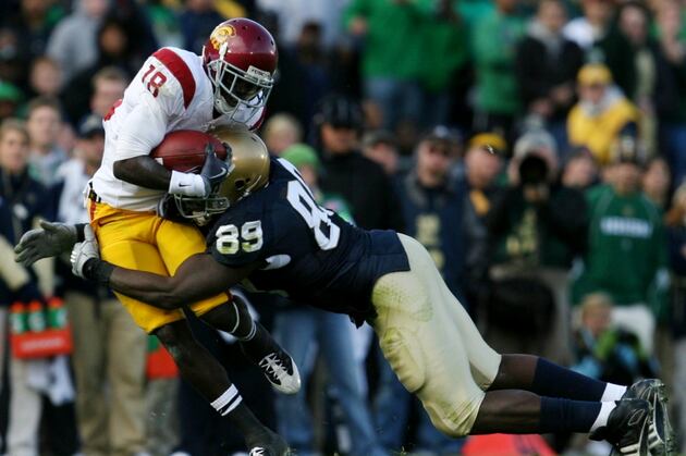 Notre Dame Football: An Early Look at the Irish Defensive Ends