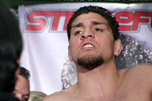 28-nickdiazsf0409weigh_6956_crop_north