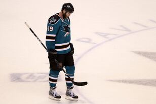 Chicagoblackhawksvsanjosesharksgameowmkkrux9tol_crop_north