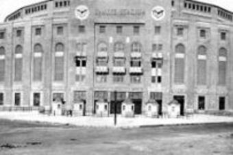 220px-yankee_stadium1920s_crop_north