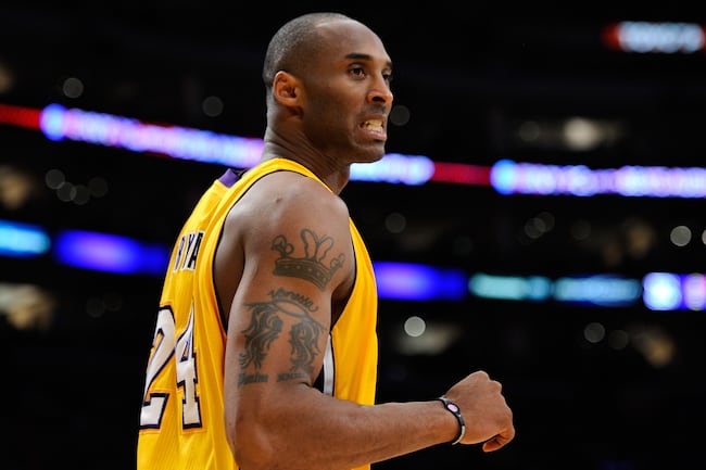 Kobe Bryant scored 11 points in the third quarter and led the Lakers comeback.