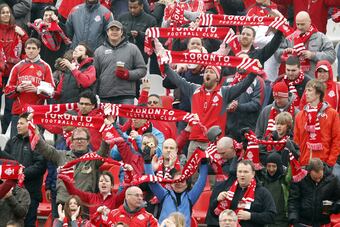 141962941_crop_north