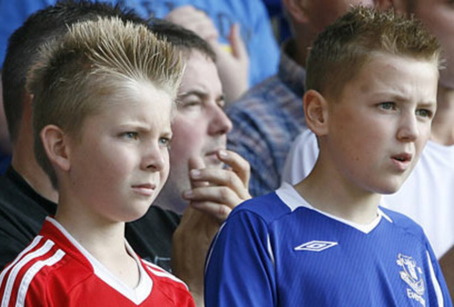 Liverpool: 10 Reasons Liverpool Fans Can't Stand Everton ...