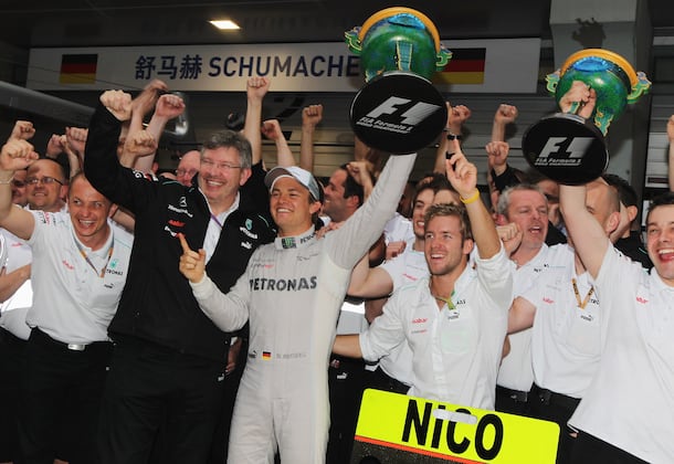 Dominant Rosberg wins Chinese GP