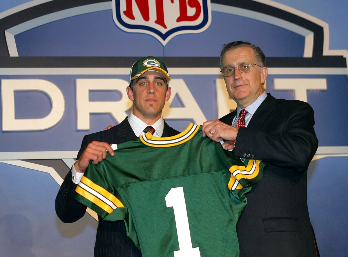 Aaron Rodgers, Ben Roethlisberger &amp; Other NFL Stars Recall