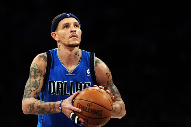 Delonte West Speaks on $25,000 Fine, Says Ear Poking Should Not Be in the Game