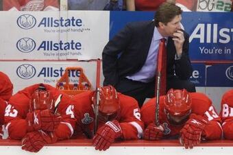 Down-red-wings1_crop_north