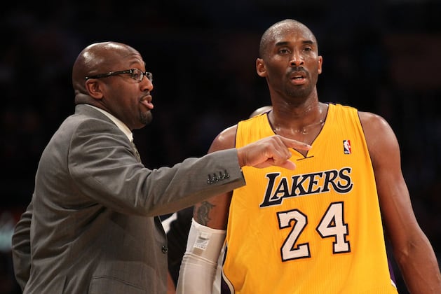 L.A. Lakers: Can Kobe Save the Lakers from Mike Brown's Poor Coaching?