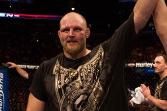 Ufc115_08_rothwell_vs_yvel_008_crop_north