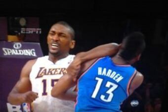 Metta-world-peace-elbow-300x225_crop_north