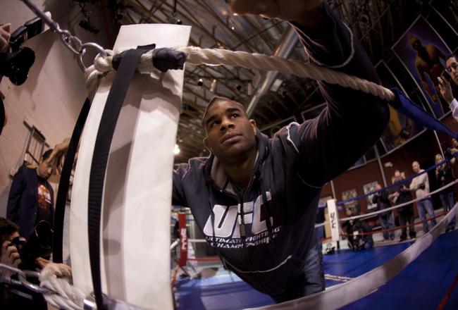 Alistairovereemestherlinmmafighting4-25-12_crop_north