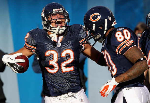 Running Back Kahlil Bell Signs Tender