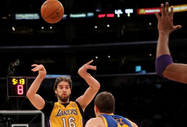 Not many seven-footers in the NBA pass the ball as well as Pau Gasol.
