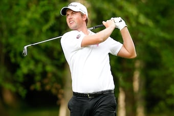 Simpson made birdie on No. 17 and gets to 10 under-par
