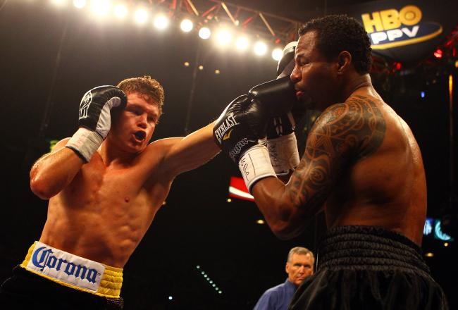 Canelo punishing Mosley